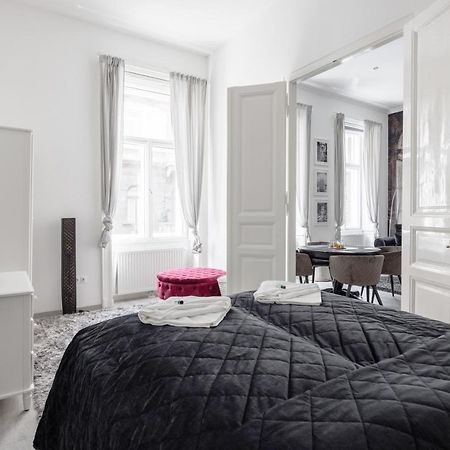 Mystic Dreamy Apartment Budapeste Exterior foto